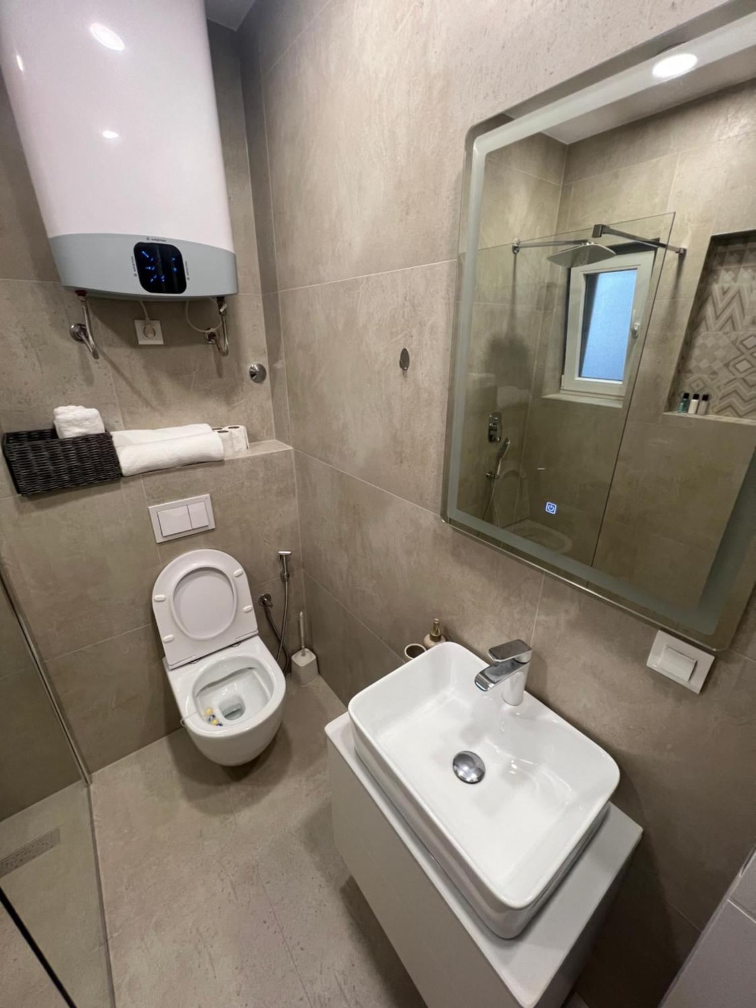 Mona Luxury Apartments - Free Garage Parking Saraybosna Dış mekan fotoğraf